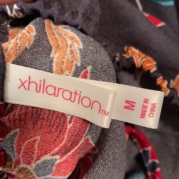 XHILERATION spaghetti strap mini dress, medium, polyester w/ elastic back strap - Picture 4 of 8